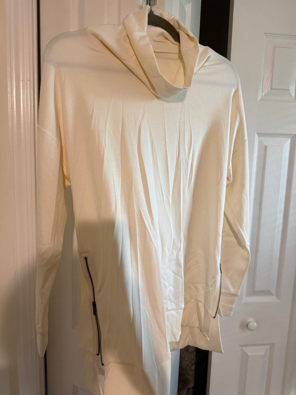 STYLUS Cream Lightweight Tunic with Side Zippers